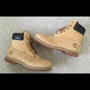 Classic TIMBERLAND women boots size 8